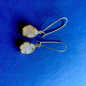 Kendra Scott Tessa gold drop in Iridescent Drusy, excellent condition